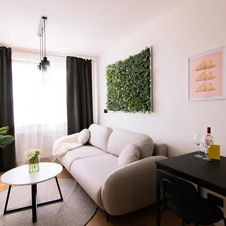 Apartment Near City Center